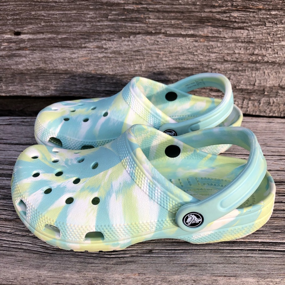 Crocs Classic Marbled Clogs tie dye Green & Blue pull-on Pure Water Multi size 6